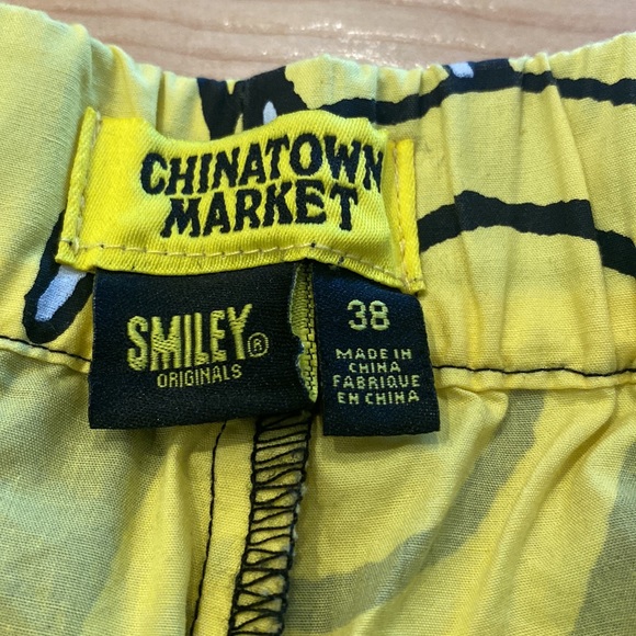 Chinatown Market Smiley Flame Shorts - Picture 4 of 6